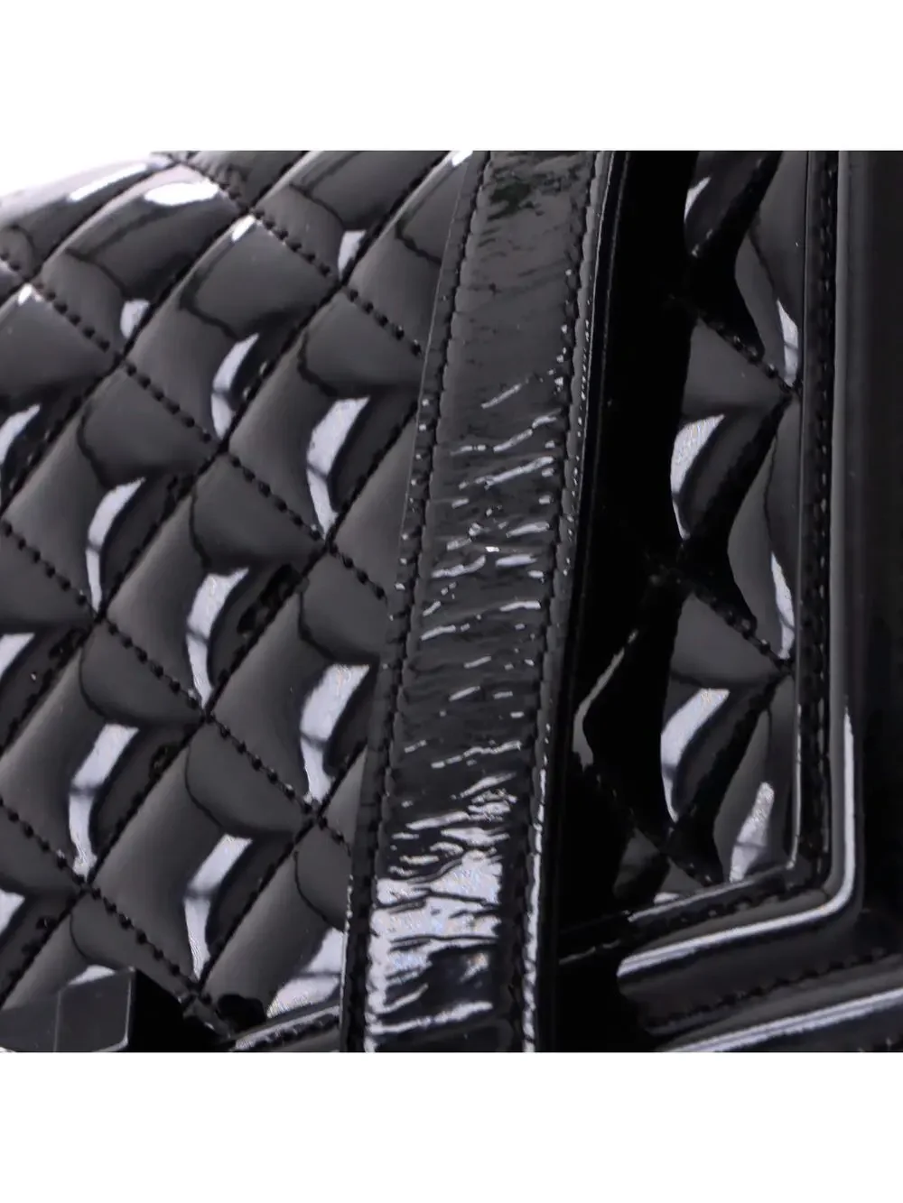 CHANEL elevate your